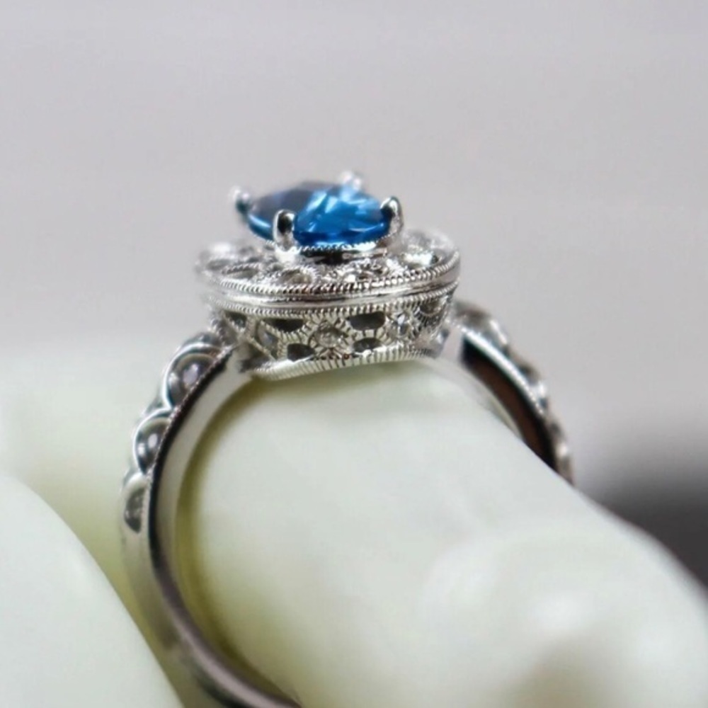Tacori sterling silver Blue Spinel CZ ring - Picture 2 of 9